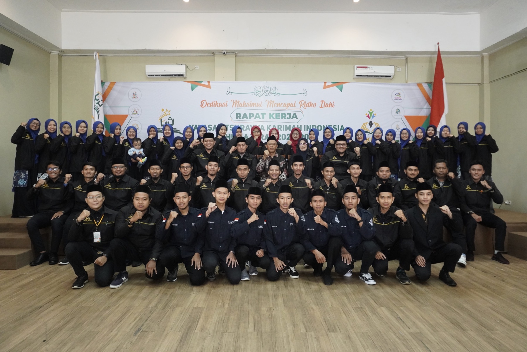 Pengurus dan pendidik Yayasan Tsurayya Karimah Indonesia
